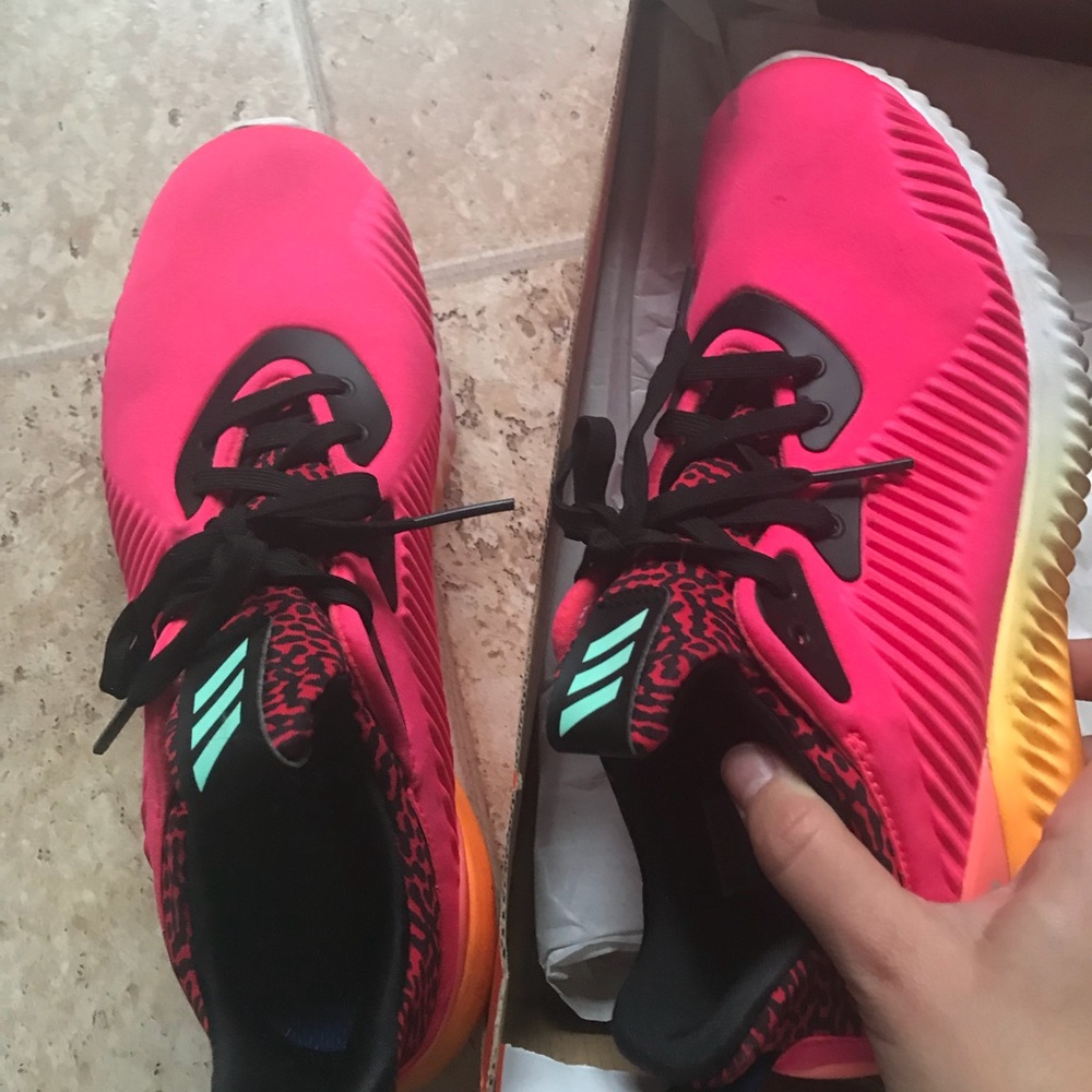 Adidas very nice shoes!